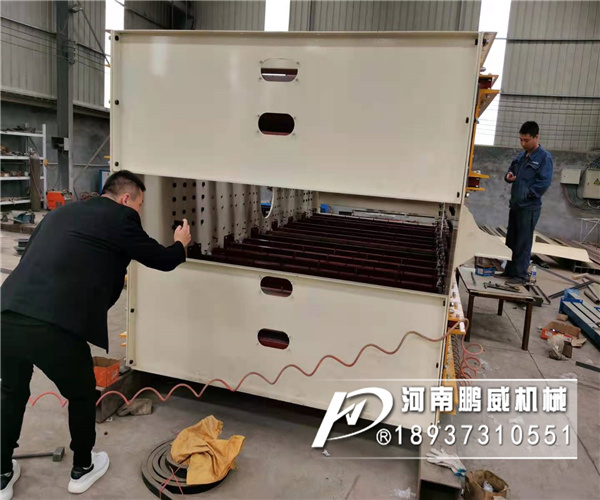 生產(chǎn)現(xiàn)場(chǎng)：2050馳張振動(dòng)沸騰篩生產(chǎn)制造現(xiàn)場(chǎng)