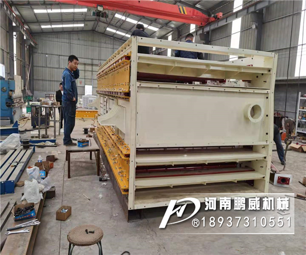 生產(chǎn)現(xiàn)場(chǎng)：2050馳張振動(dòng)沸騰篩生產(chǎn)制造現(xiàn)場(chǎng)