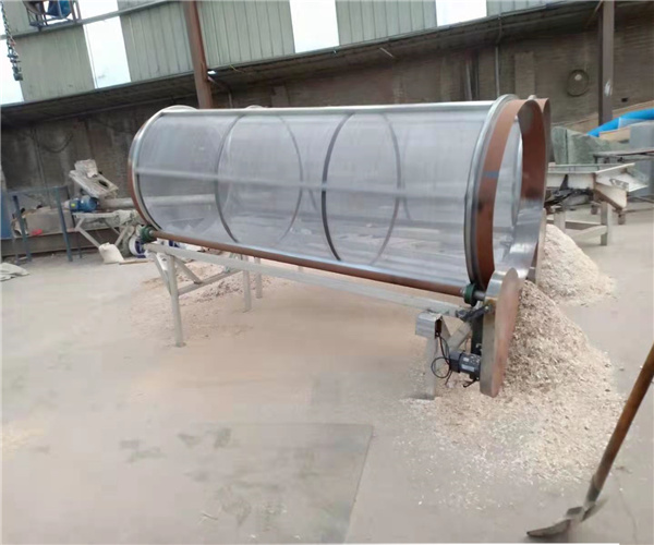 滾筒篩草機(jī)