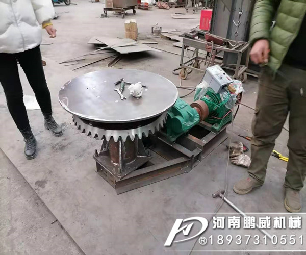 圓盤給料機的工作原理及結構形式