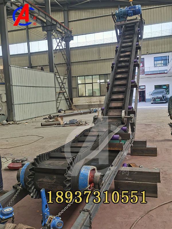 大傾角皮帶輸送機適用角度及優(yōu)點